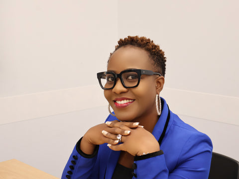 Mae - Black - glasses in Lagos, Nigeria.Sunglasses in Abuja. Photochromic. Cateye. Antiglare