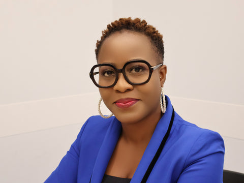 JOHN DIAZ - Minutos - Oversized Female Frame - glasses in Lagos, Nigeria.Sunglasses in Abuja. Photochromic. Cateye. Antiglare